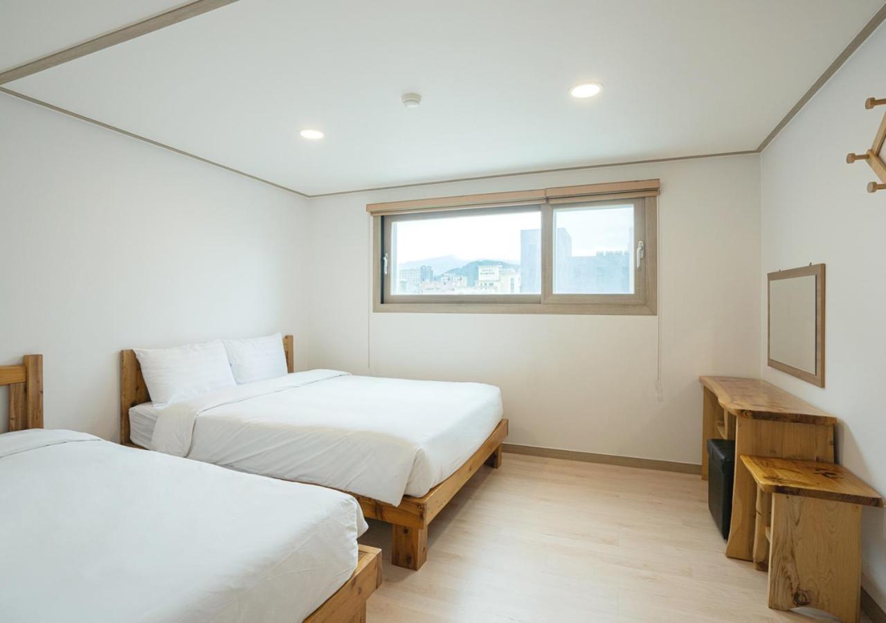 J2 Family Hotel Jeju Exterior foto